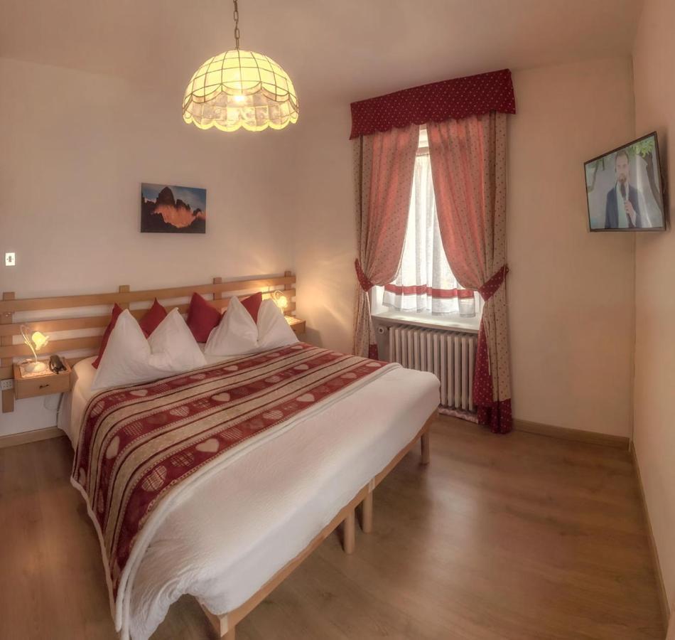 Hotel Garni Suisse San Martino Di Castrozza Extérieur photo