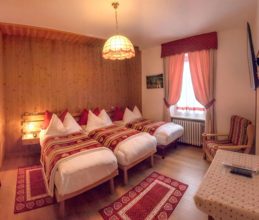 Hotel Garni Suisse San Martino Di Castrozza Extérieur photo